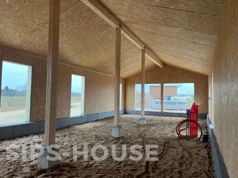 Real-world view of an assembled SIPS house structural shell inside view